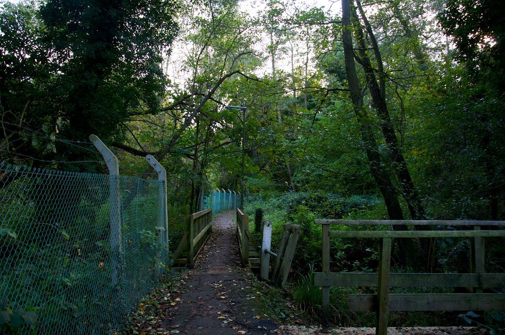 Public footpath - PH by Pete Hernandez