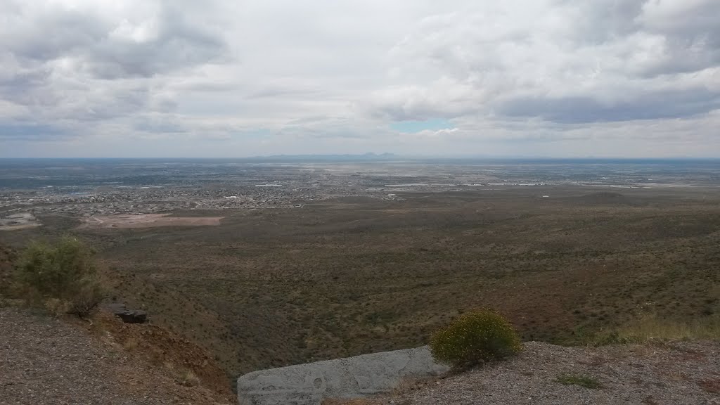 Franklin Mountains State Park by RichBC