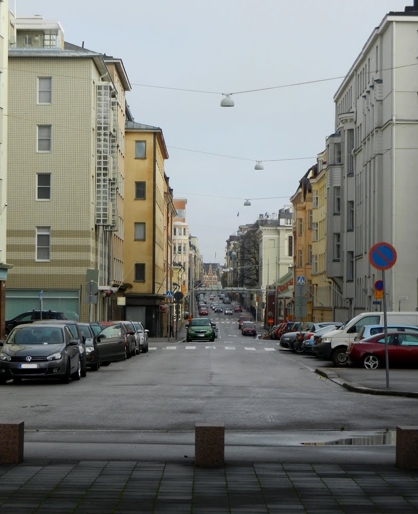 End of Lönnrotinkatu street. by Nadja Zhukova