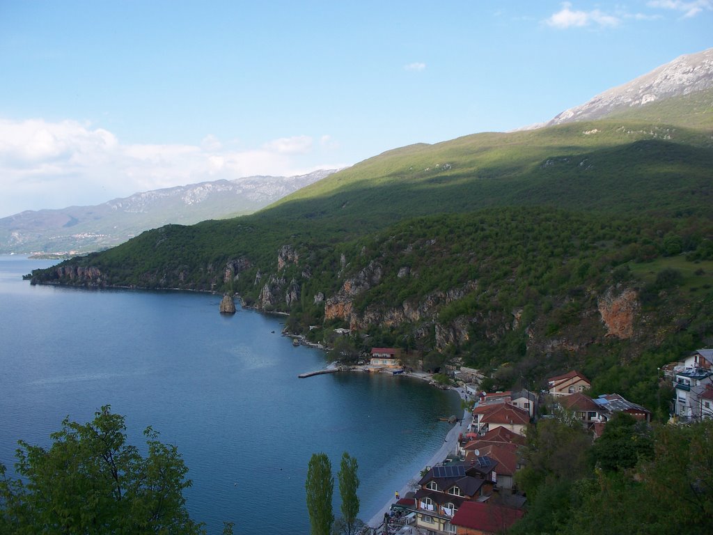 Unnamed Road, Trpejca, Macedonia (FYROM) by urosuros