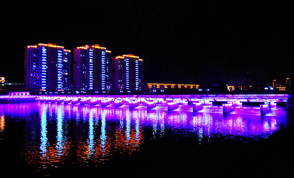 Китай. Яньцзи. Ночной мост. China. Yanji. Night bridge. by Veniamin Manuylov