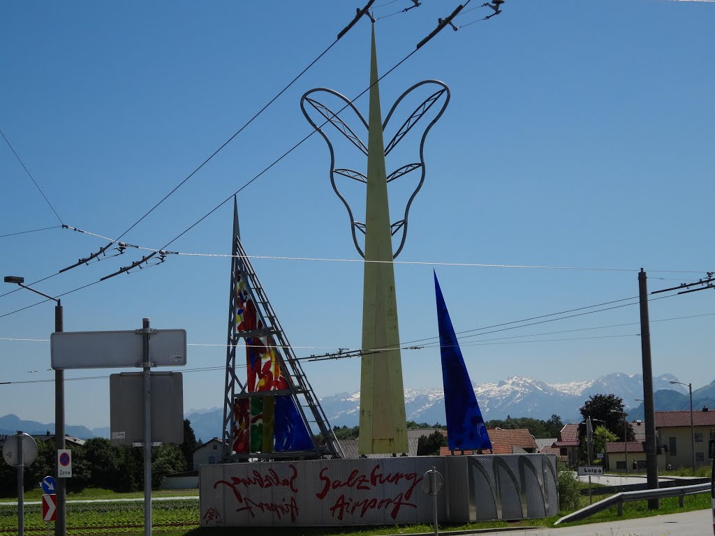 A sculpture in a round of the airport of Salzburg by Diego Giuseppe