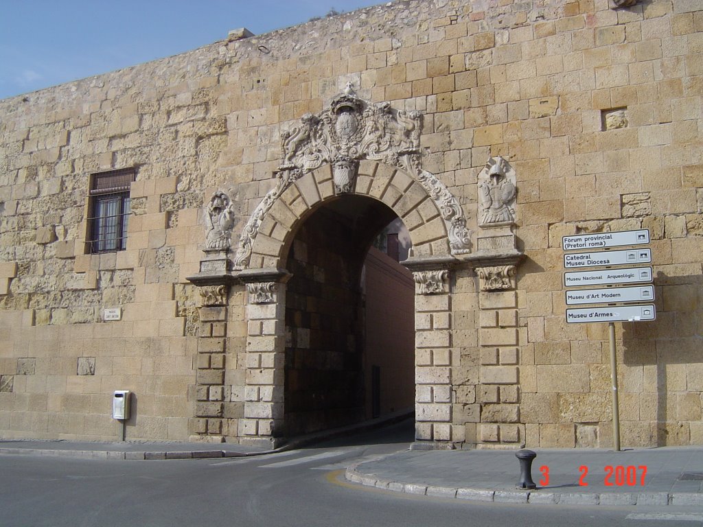 PUERTA DE LA MURALLA DE TARRAGONA by VICTOR SILVENTE