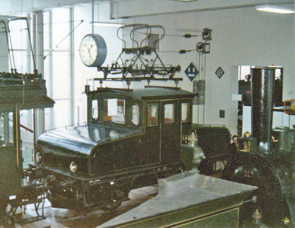 München Deutsches Museum, LAG 1(E69 01, 1990), Lok befindet sich heute in Freilassing by Schwabendude