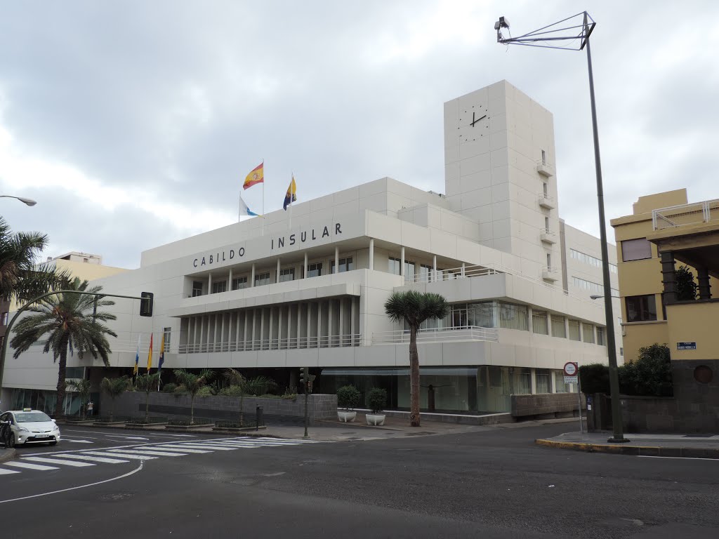 The Island Counsil of the Canaries, Las Palmas de Gran Canaria, Spain by Hans33