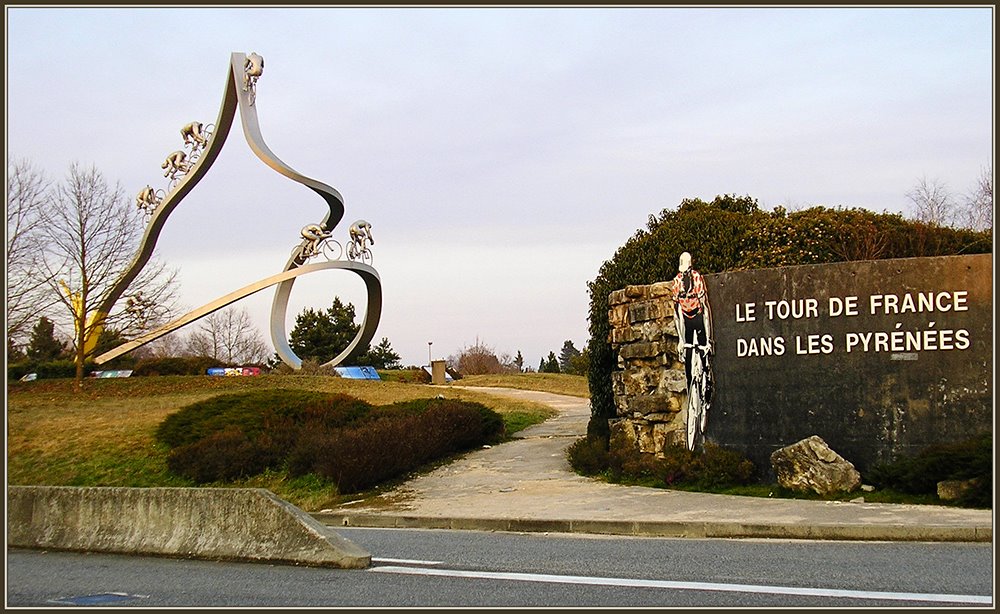 Tour de France in the Pyrenees by H. Prell Márta