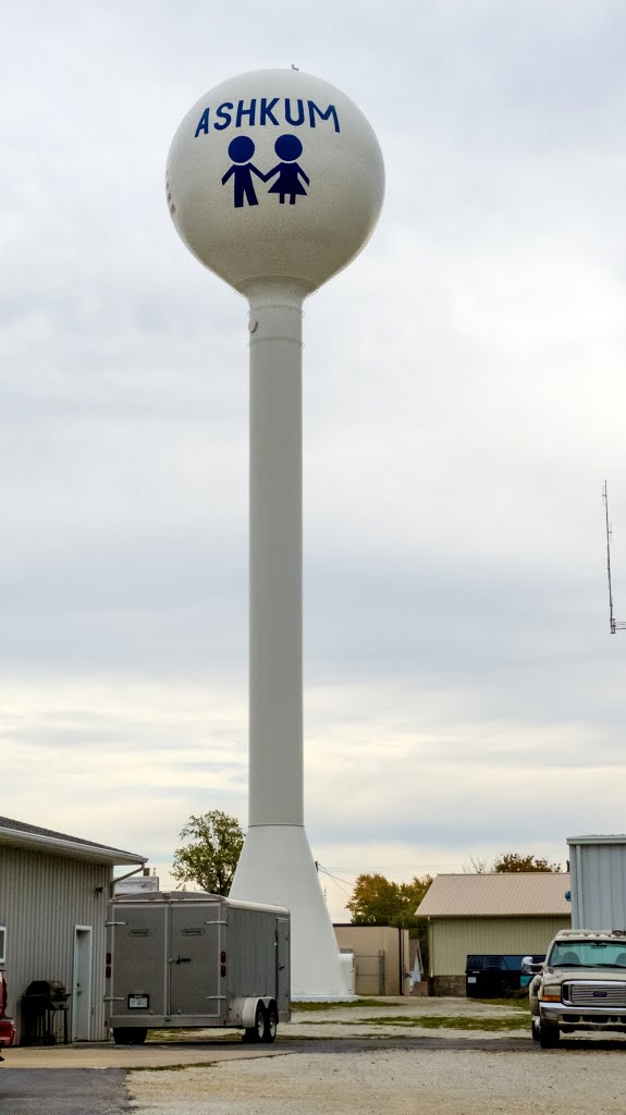 Ashkum, Illinois water tower by D200DX