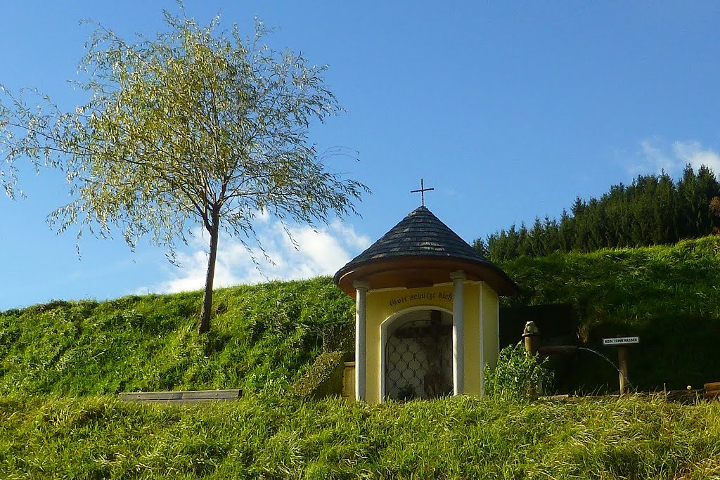 Kapelle zwischen Leonstein und Grünburg by S. Brandstetter