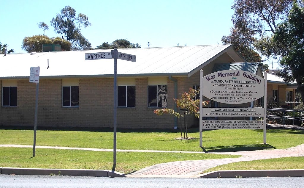 War Memorial Building: Community Health Centre by Phaedrus Fleurieu