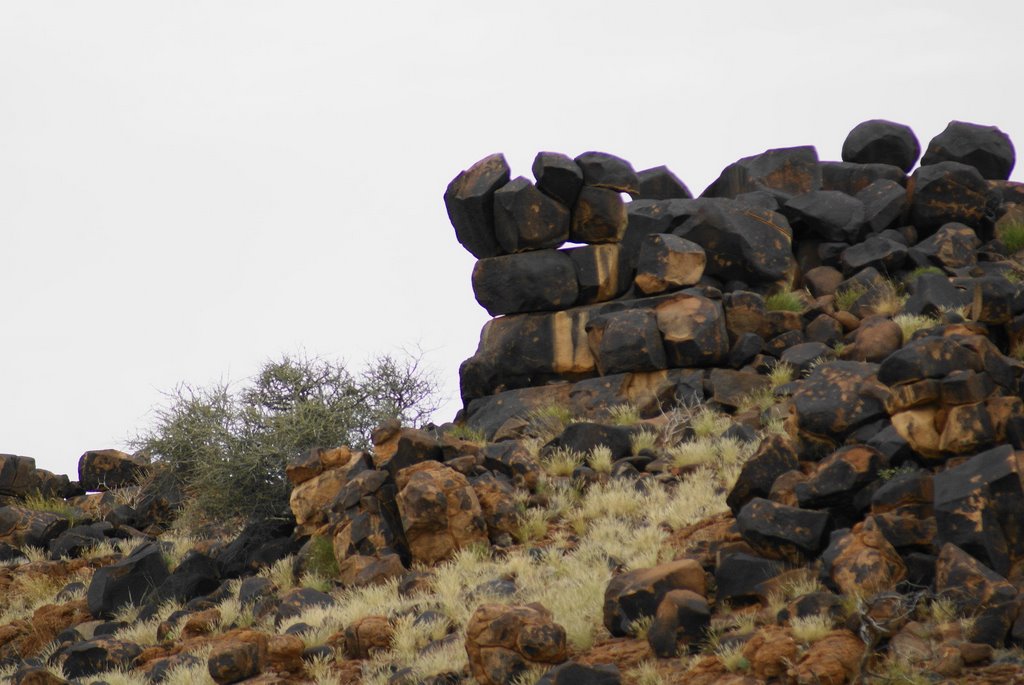 Boulder formations at Koppieskraal farm by David Udbjorg