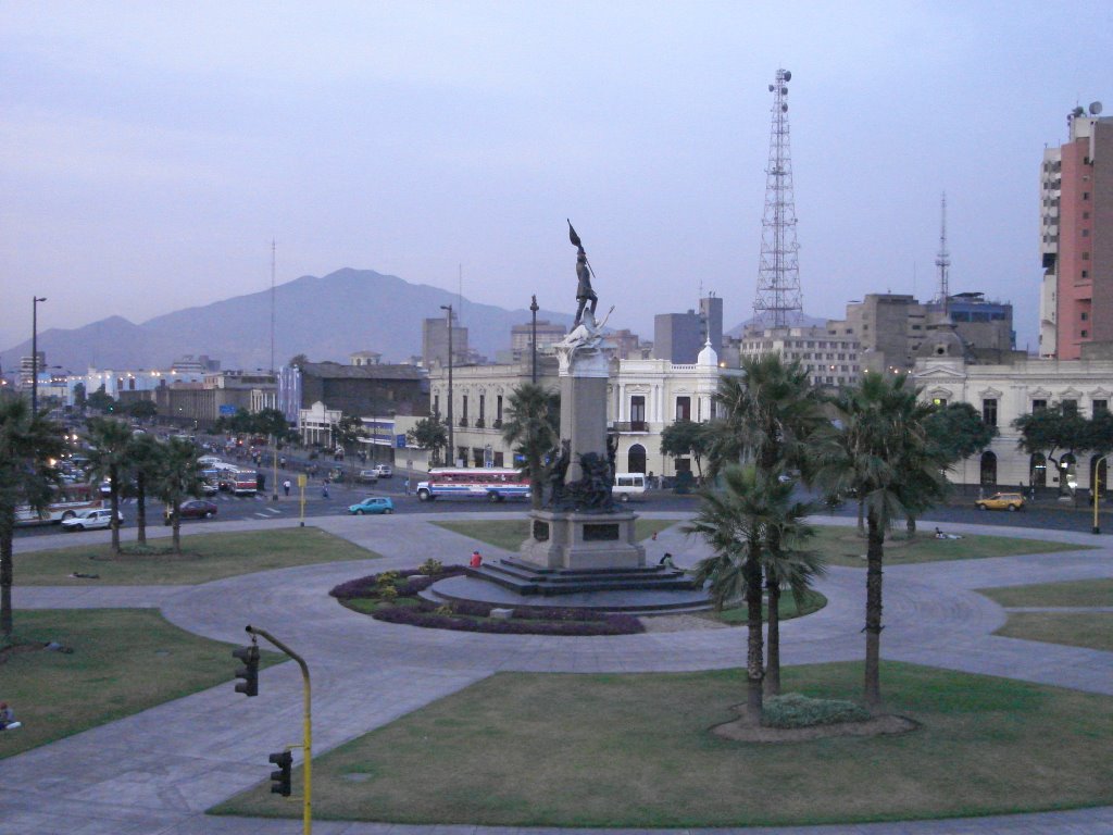 Plaza Bolognesi de Lima by Christian Contreras