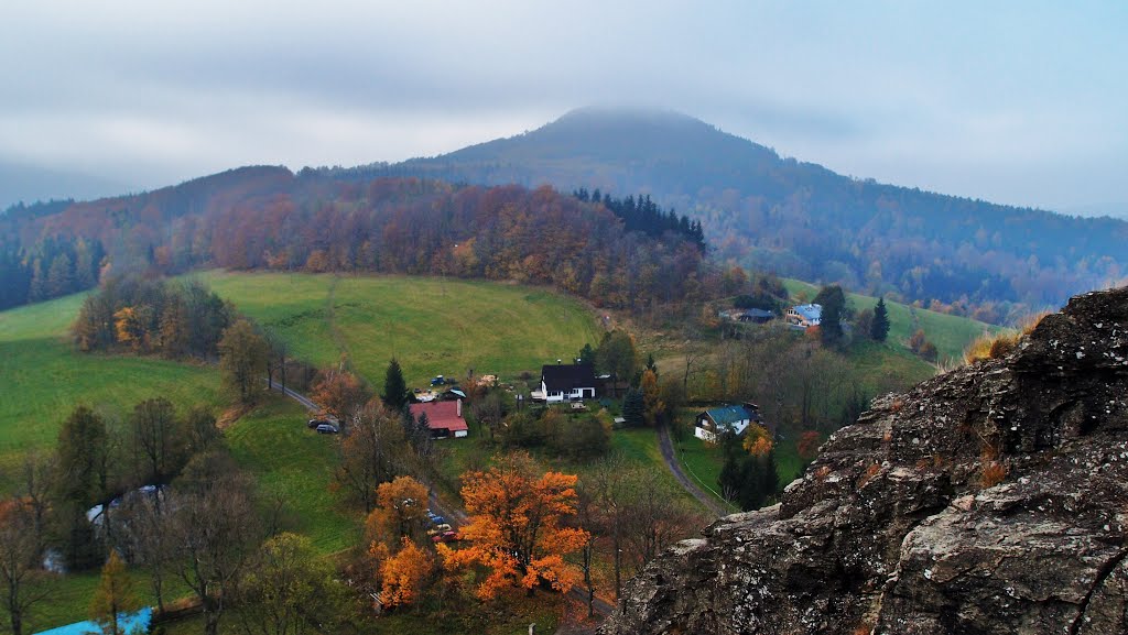 JEDLOVÁ Z TOLŠTEJNA by NAVI ABDAVSEN