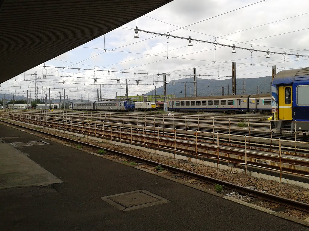 Intercités et Ter, Gare SNCF d'Hendaye by A.L. Photography