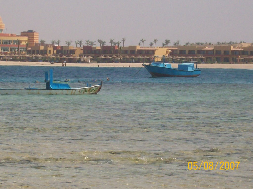 Solymar Abu Dabbab from the sea by mantina