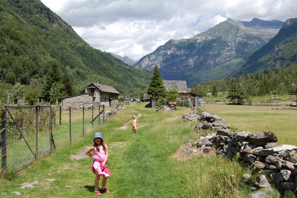 Valle Vercasca by HoZi