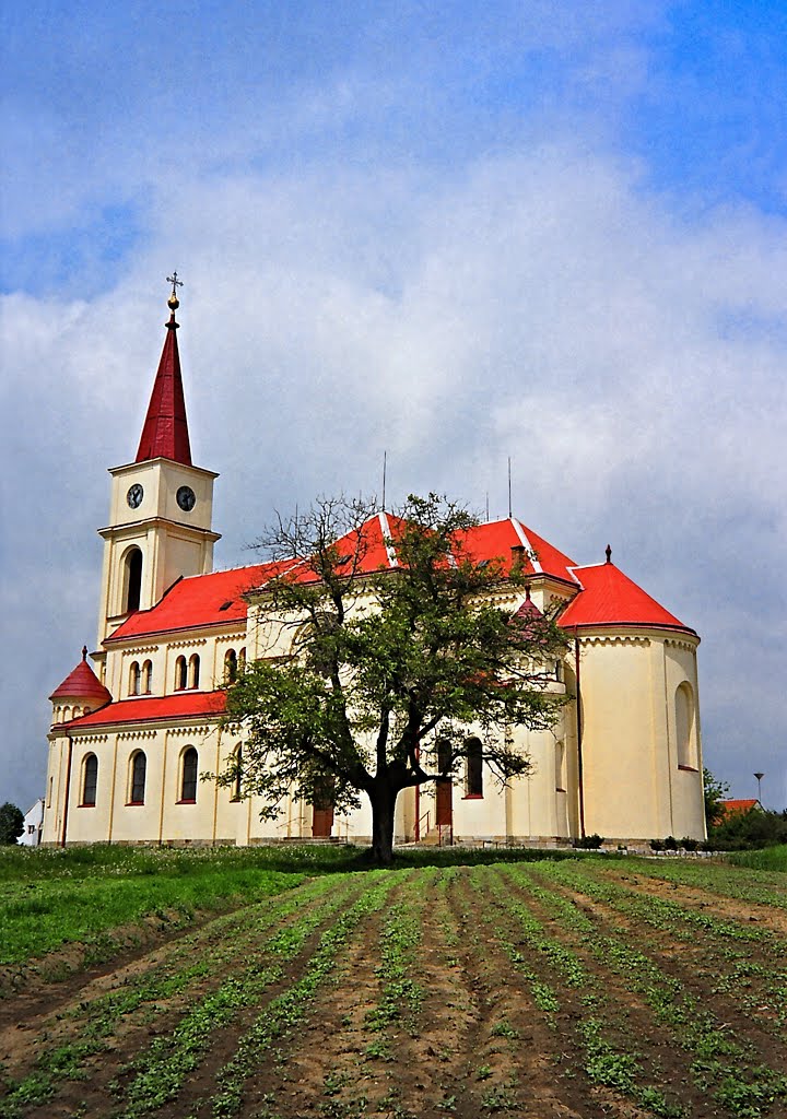 Ořechov u Brna - kostel Všech svatých by Rezkovi E&V