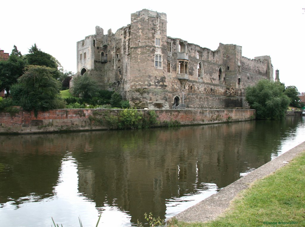 Newark Castle by DEN1