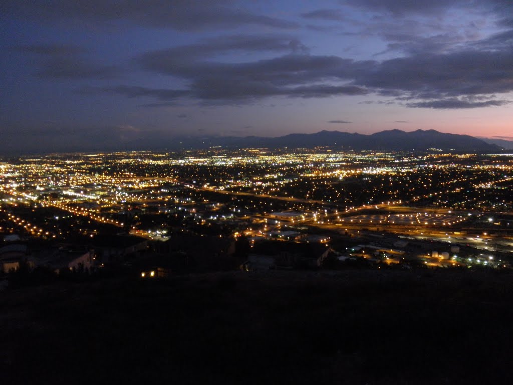 Salt Lake City at dusk by Konjuh 108