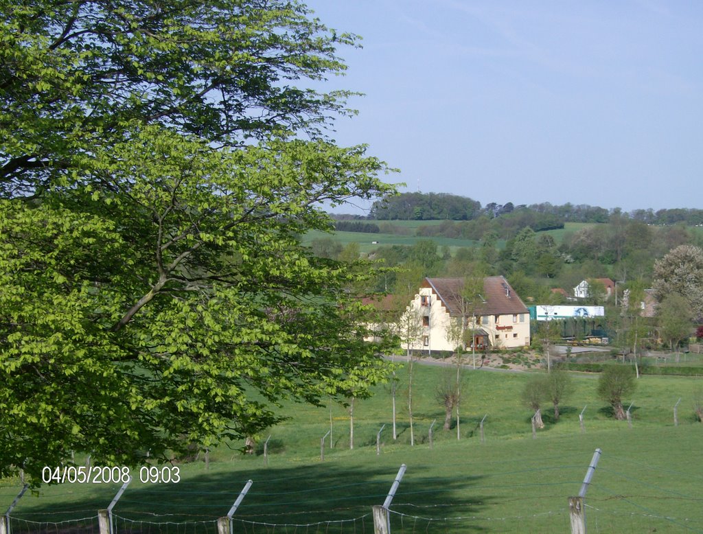 Canterel ( Berg St-Martens-Voeren ) by Baudouin Levaux