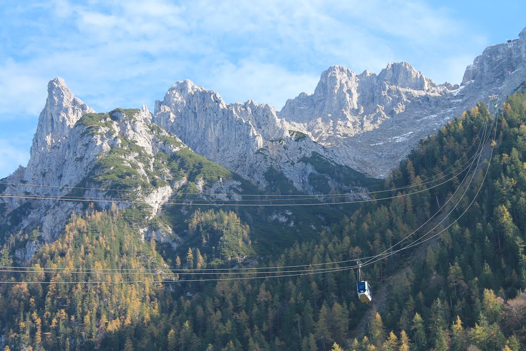 Mittenwald, Seilbahn zur Karwendelspitze by Schamberl