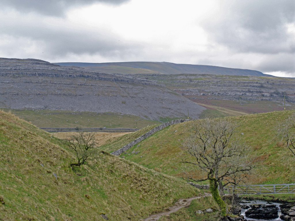 Looking into Kingsdale by SteWood