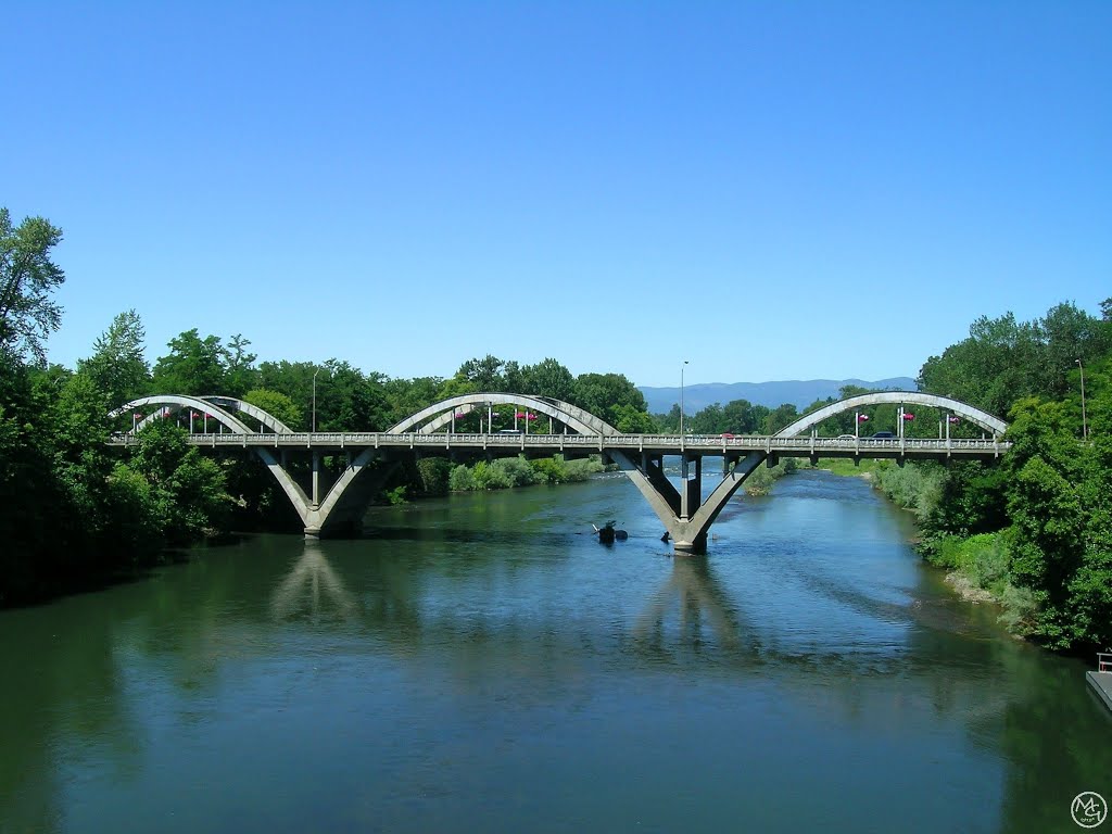 Caveman Bridge in Grants Pass by Mike Goff