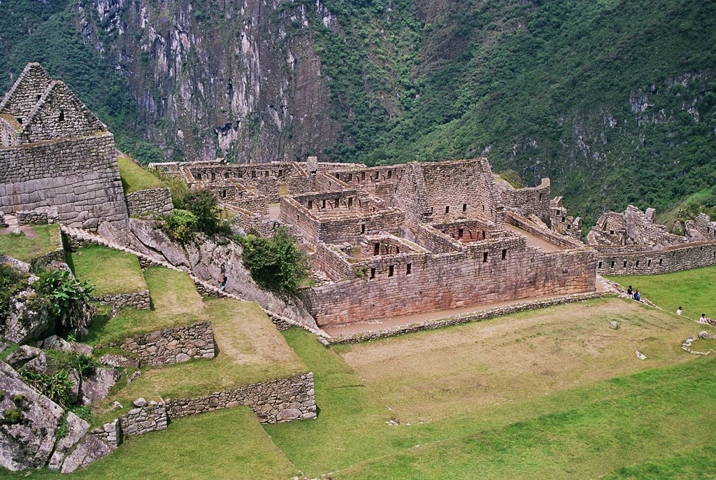 Machu Picchu by Alva Lopez