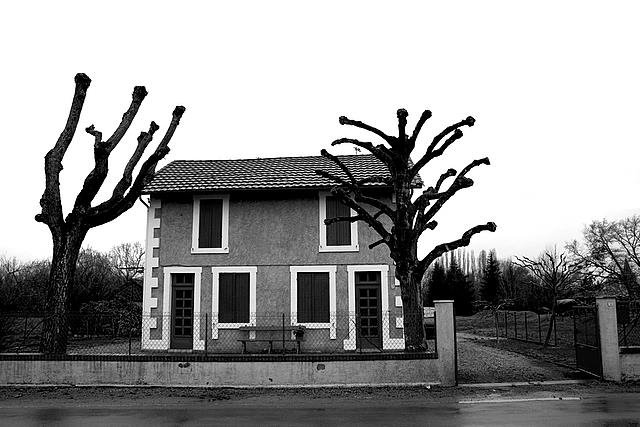 Triste Maison by JoseM