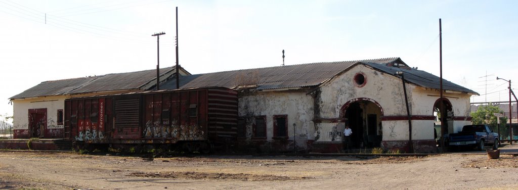 Estación del Ferrocarril by Pablo A Rodriguez P