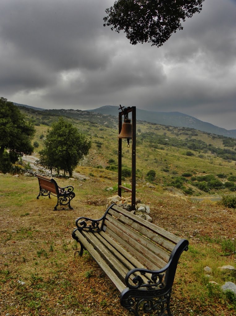 Ζωοδόχος πηγή, στο χωριό Πύλη Δερβενοχωριων by Kostas Z