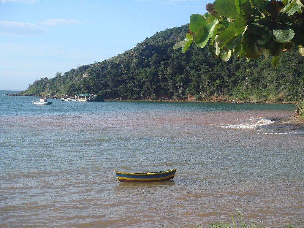 Praia da Tartaruga - Búzios - Canto dos Barcos by Jô Rodrigues