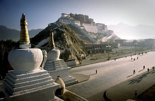 Potala Palace Morning by daniel.aratangy