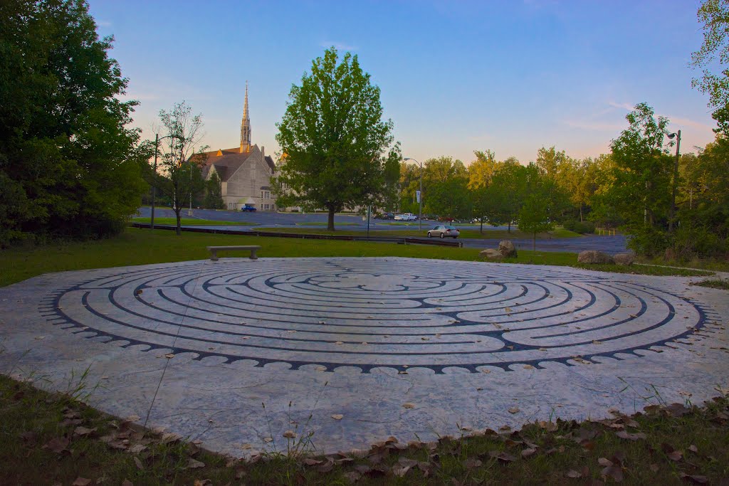 Second Presbyterian Church and labyrinth by Warren Lynn