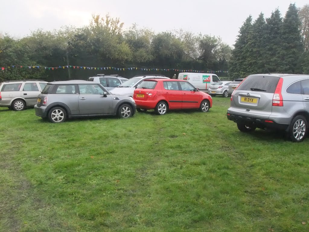 The busy car park by Robert'sGoogleEarthPictures