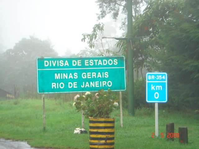 Divisa dos Estados do Rio e Minas Gerais by Elias Siqueira