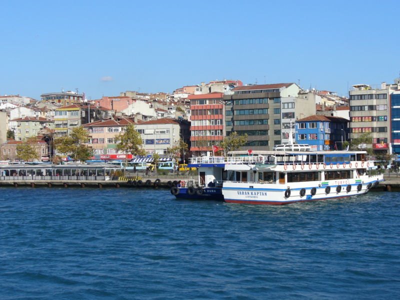 Kadıköy Rıhtım by Zuhtu