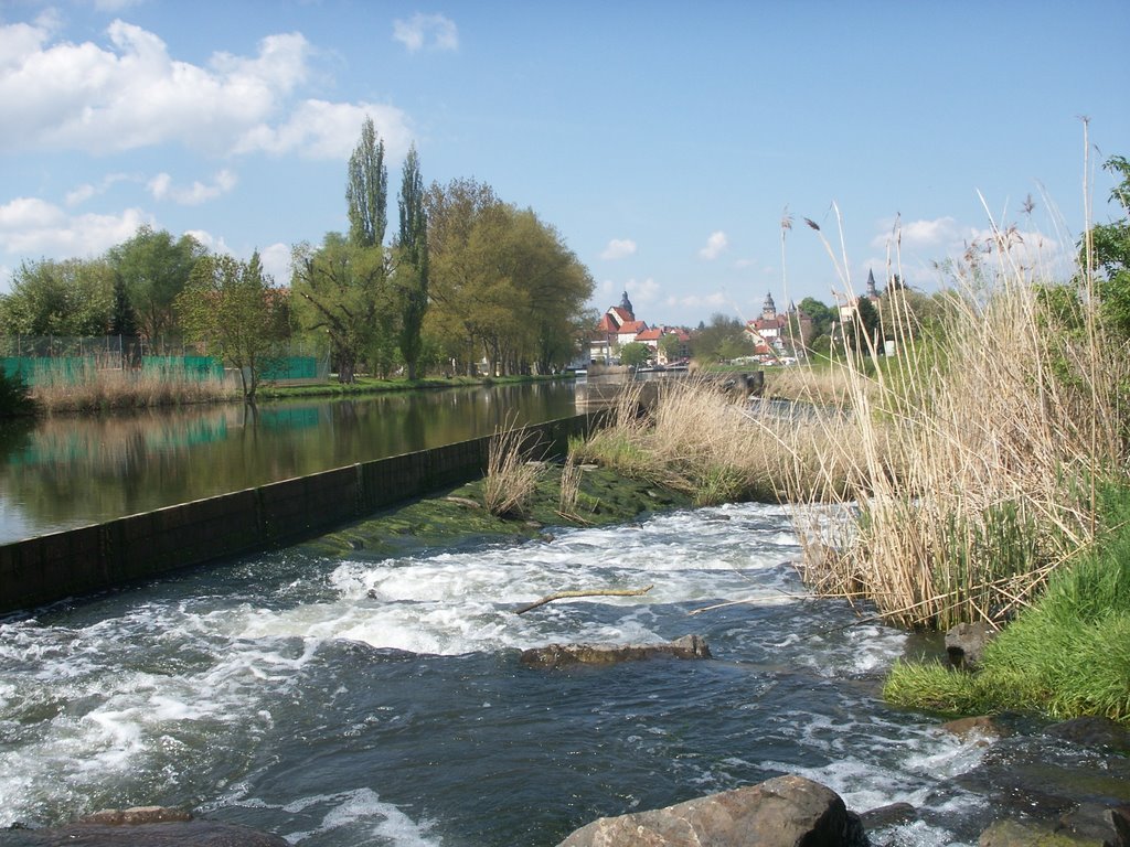 Blick auf Eschwege über das Wehr der Werra by Yarkssen