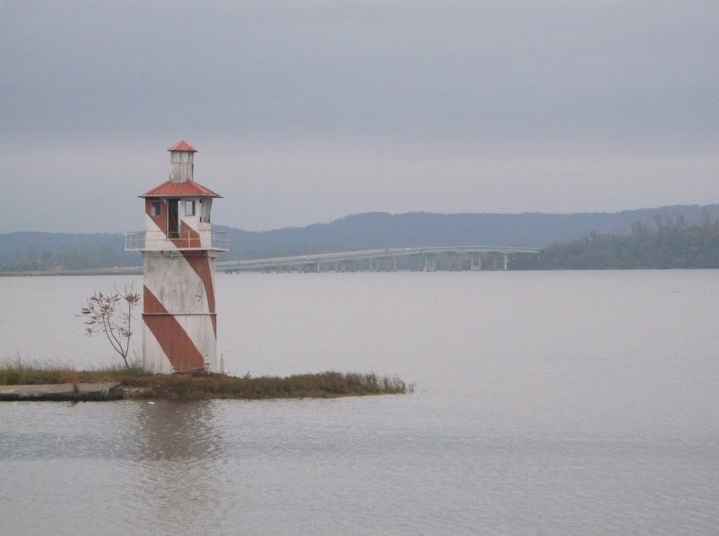 Powell Harbor Lighthouse by Mark71