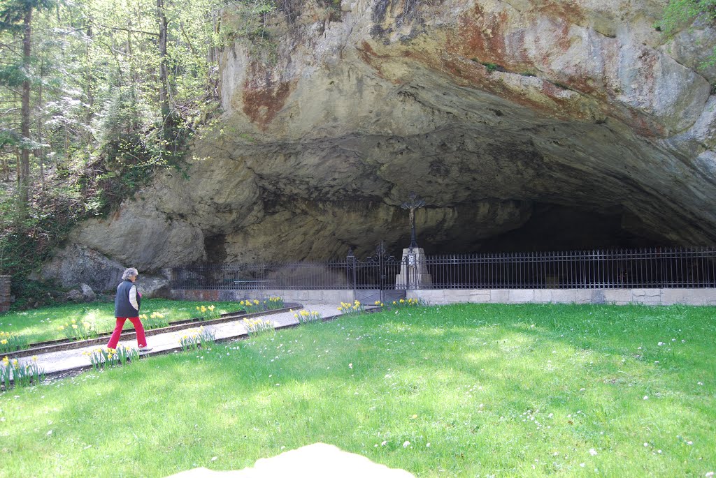 Grotte de Sainte-Colombe à Undervelier by Chevrolet André (Papoudede)