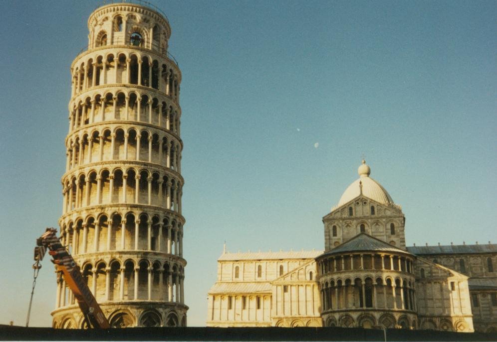 Pisa by Ez Gilz