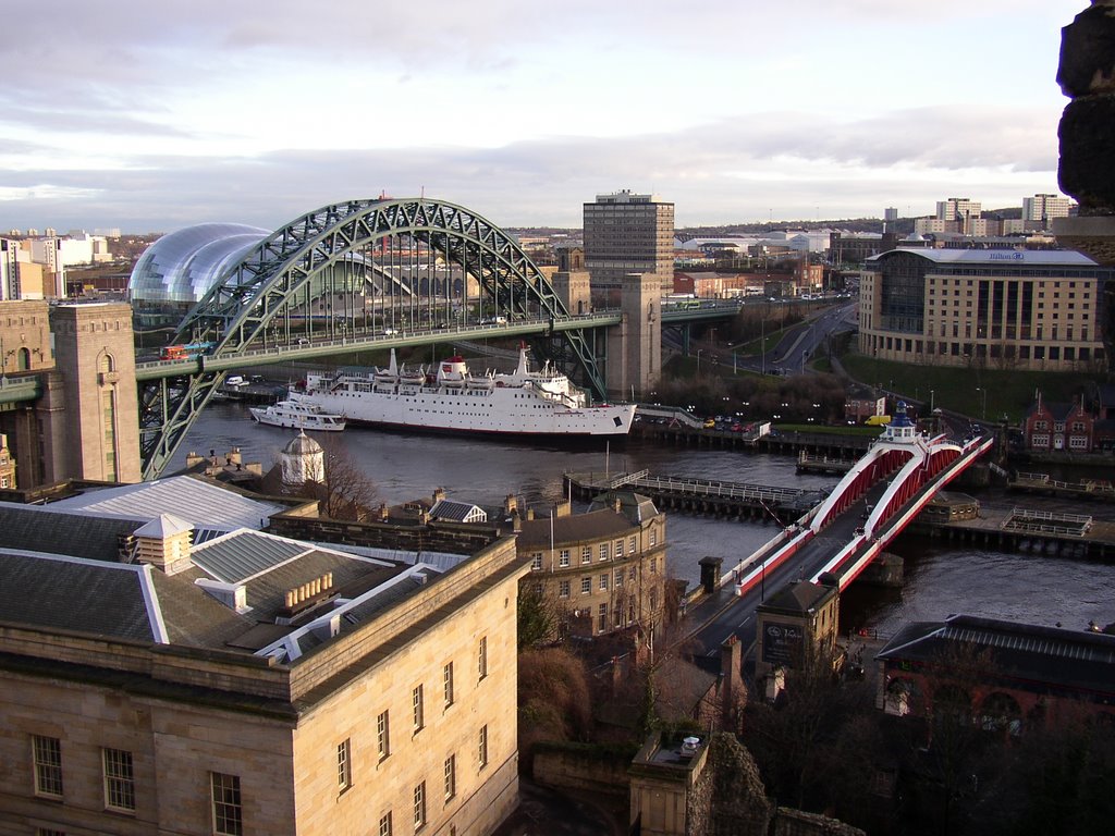 Tyne from the Castle Keep by Steve_Sheffield