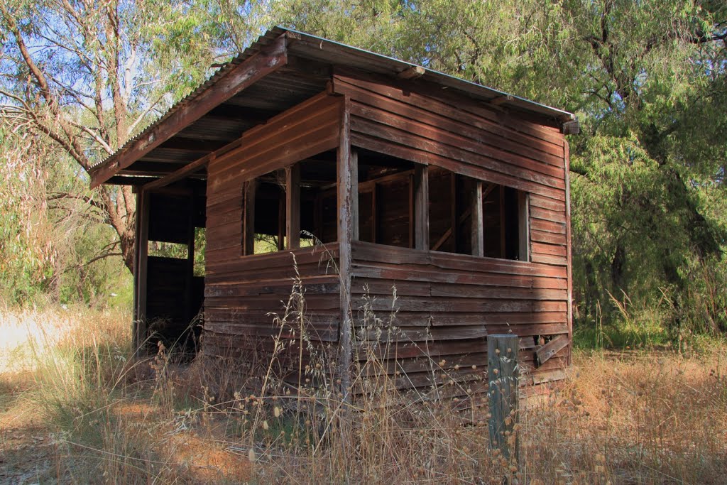 Bus shelter, Ludlow Timber Mill. by jockswa