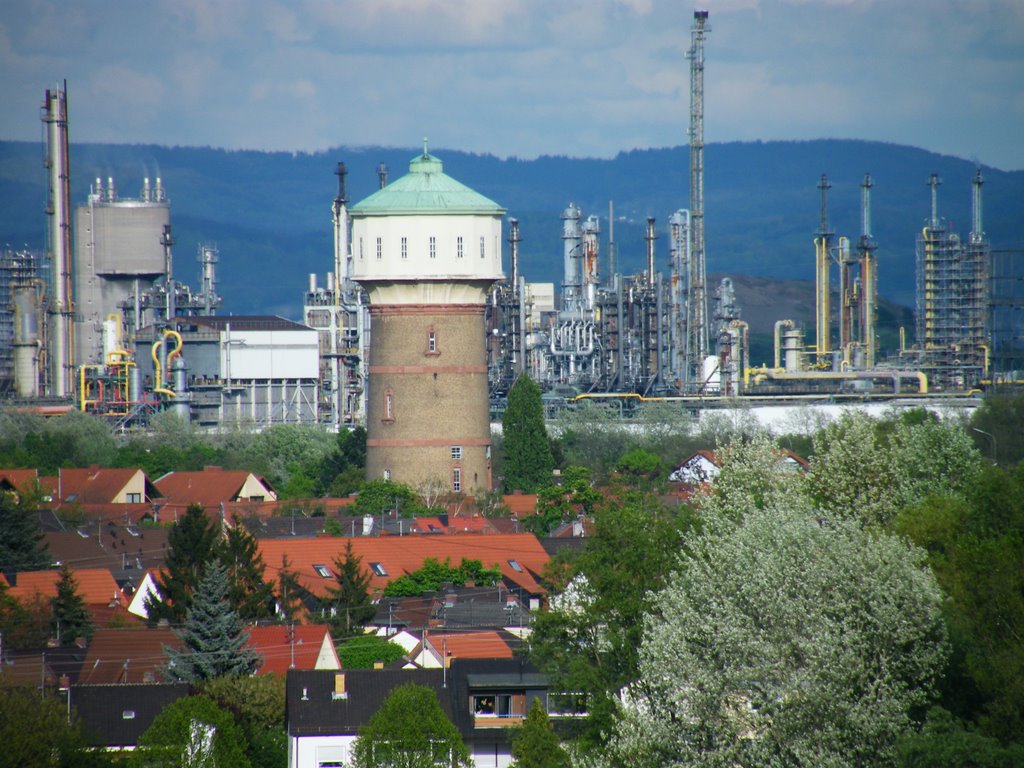 Wasserturm Edigheim by Klaus Gleber