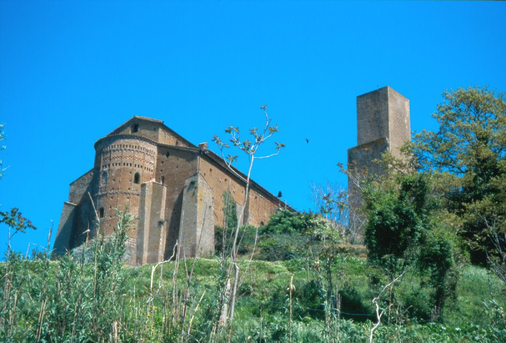 San Pietro, Tuscania by Alessandro Paccagnini