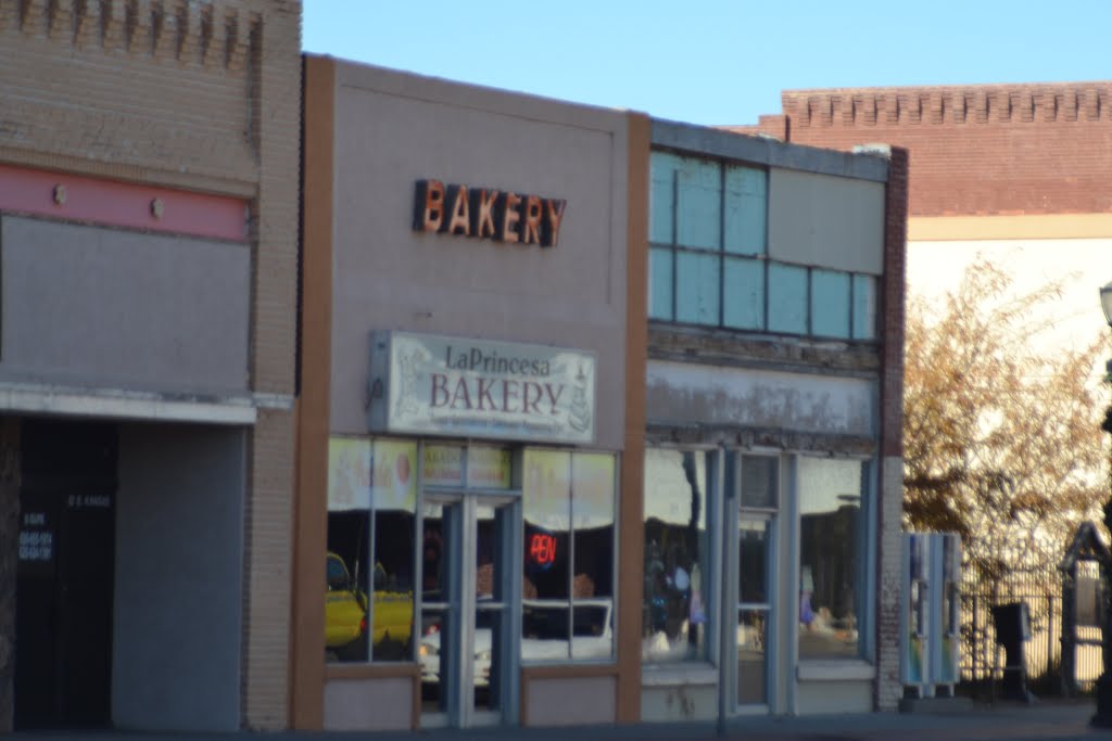 La Princesa Bakery by JBTHEMILKER