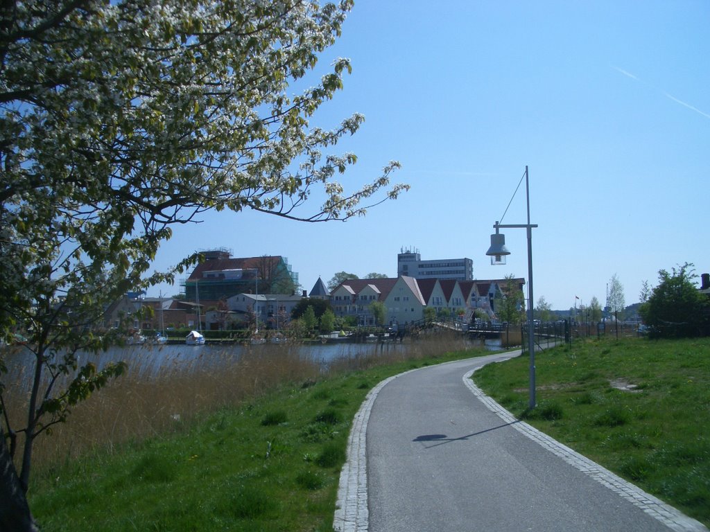 Promenade am Peenestrom by Steinbock-FeWo