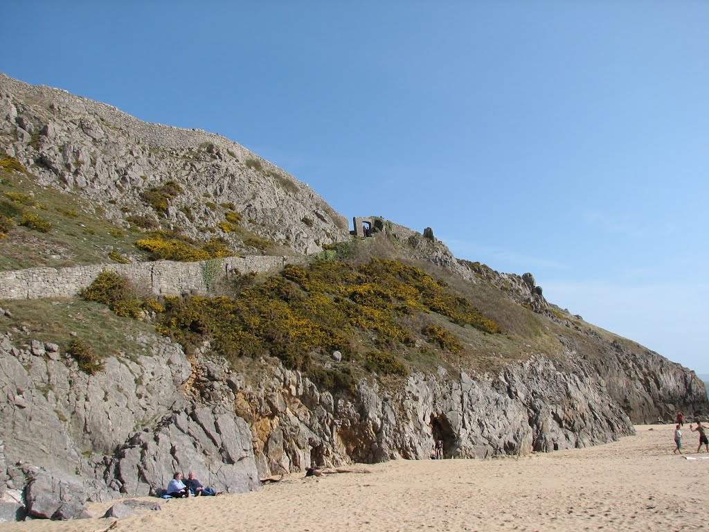 Barafundle Bay by Eurwyn Matthews