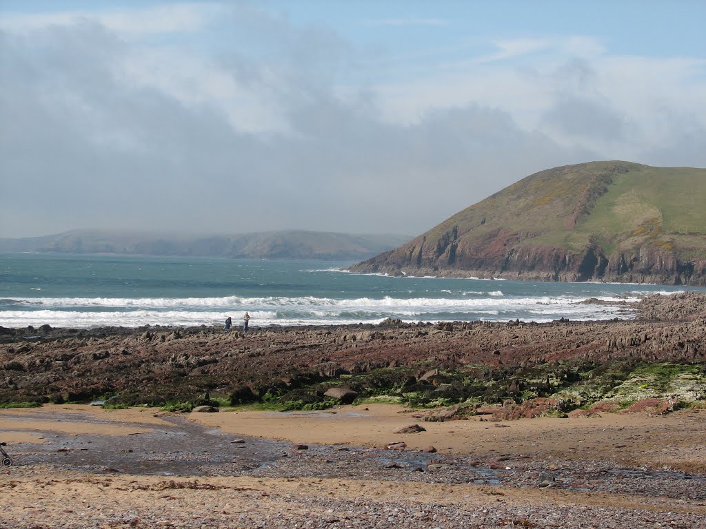 Manorbier Bay by Eurwyn Matthews