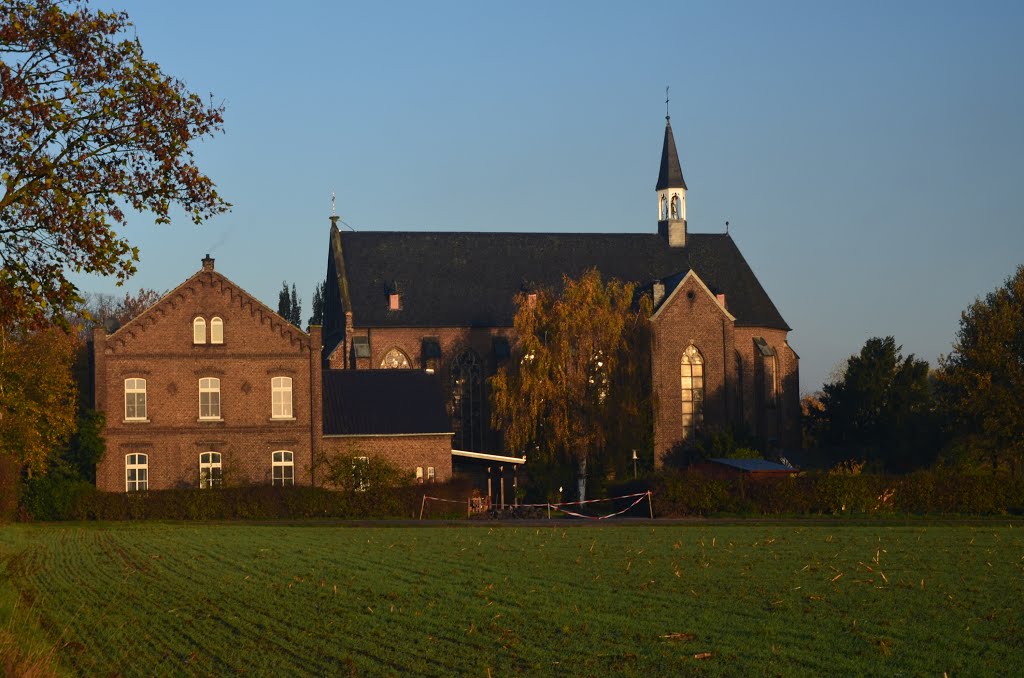 Kirche in der Morgensonne by hschwe