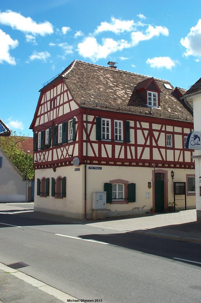 Altes Rathaus in Worms OT Hocheim by Michael Ohmsen